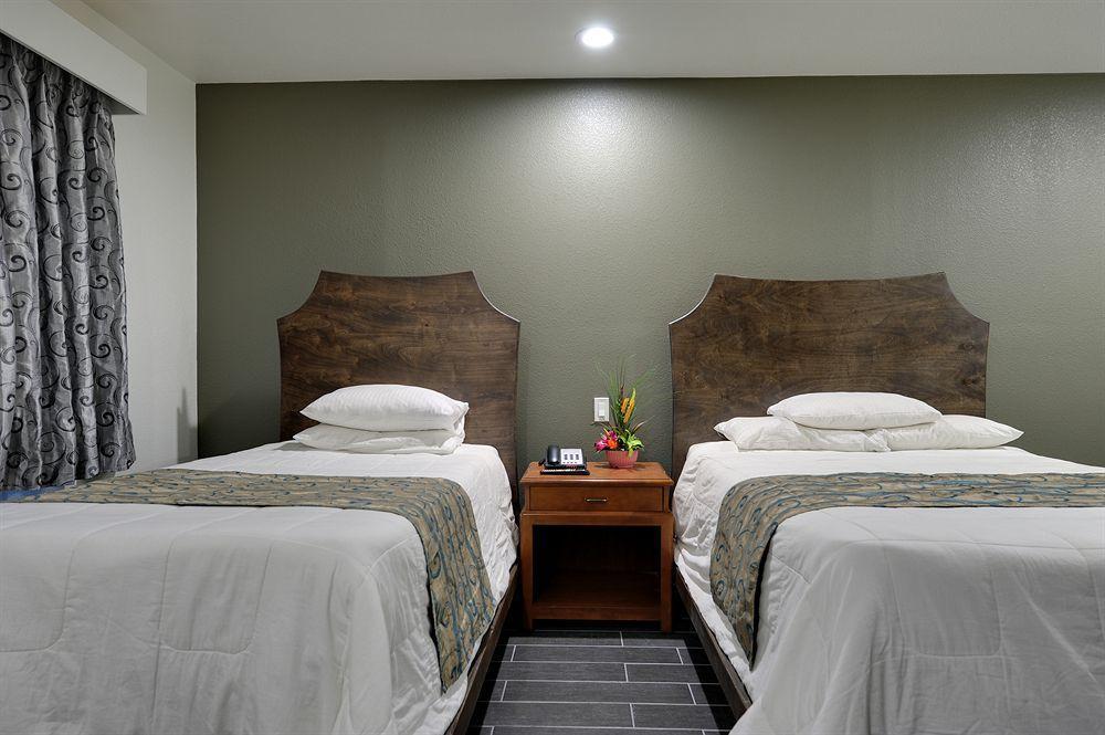 Romantic Inn&Suites Dallas Esterno foto