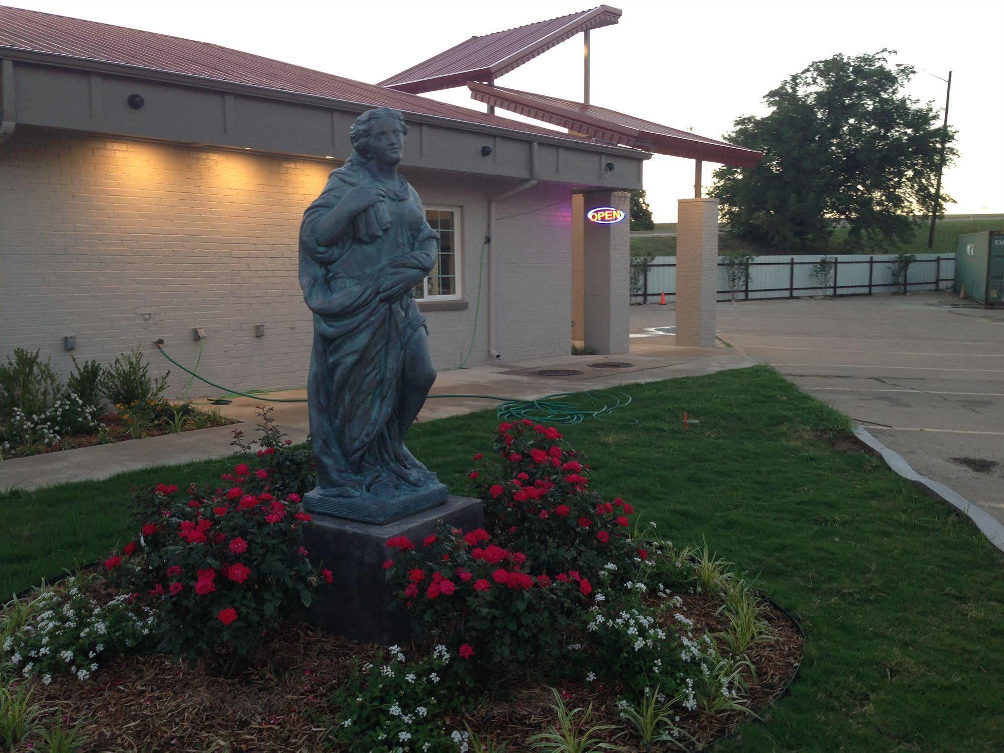 Romantic Inn&Suites Dallas Esterno foto