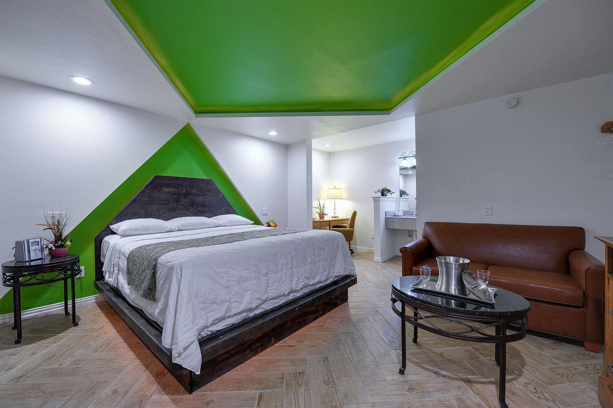 Romantic Inn&Suites Dallas Esterno foto