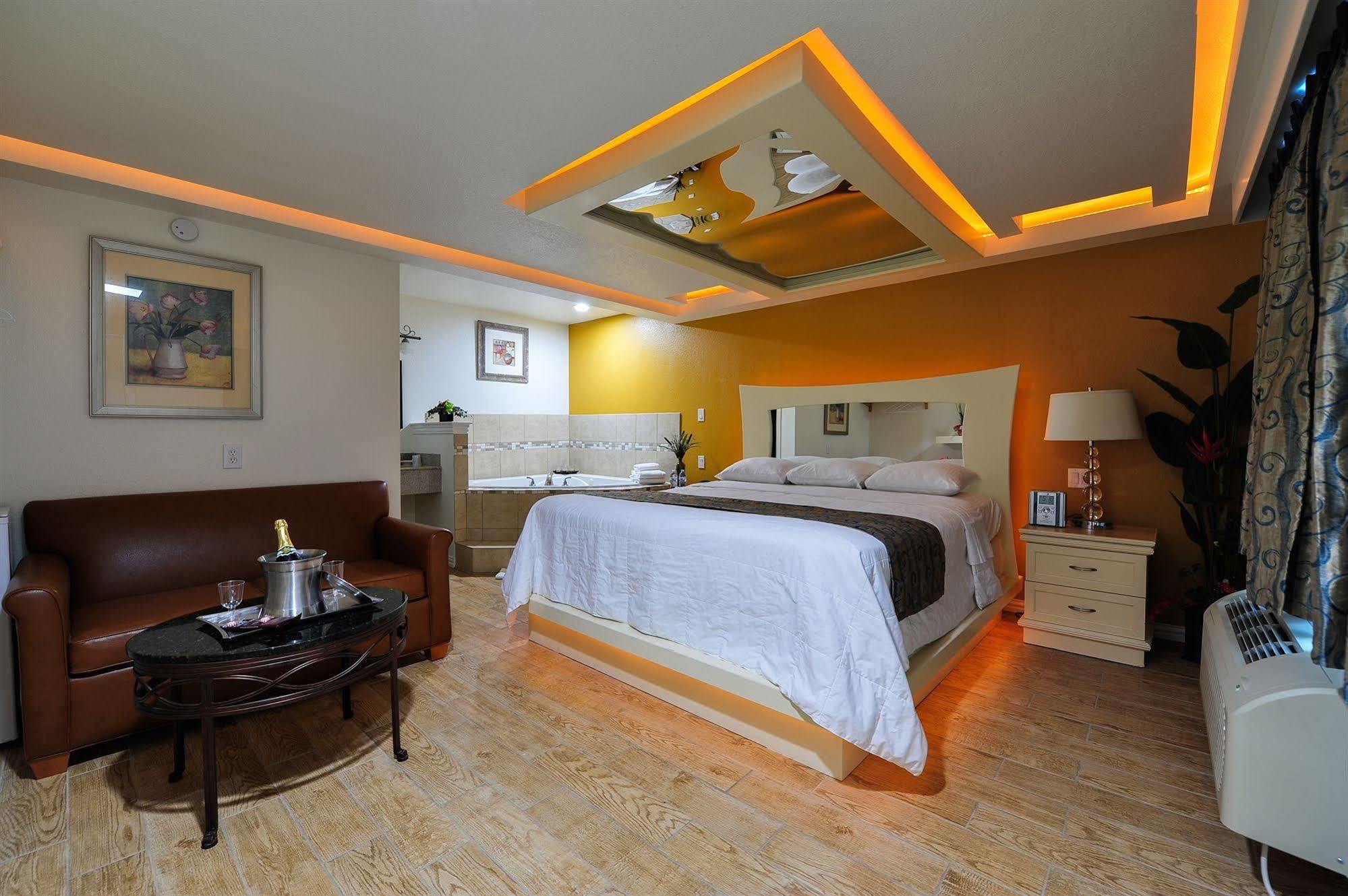 Romantic Inn&Suites Dallas Esterno foto